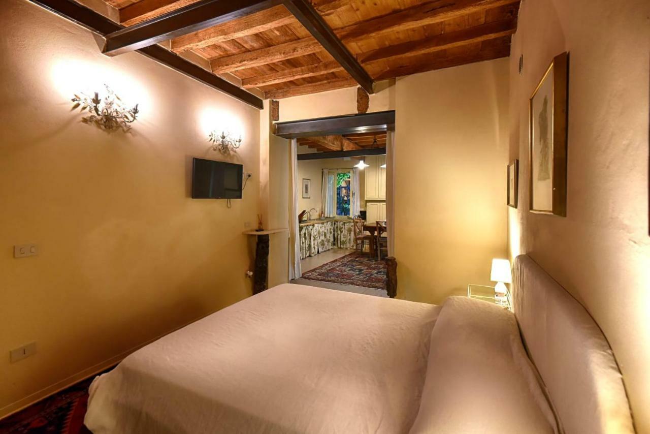 A Corte Padenna Apartment Ravenna Bagian luar foto