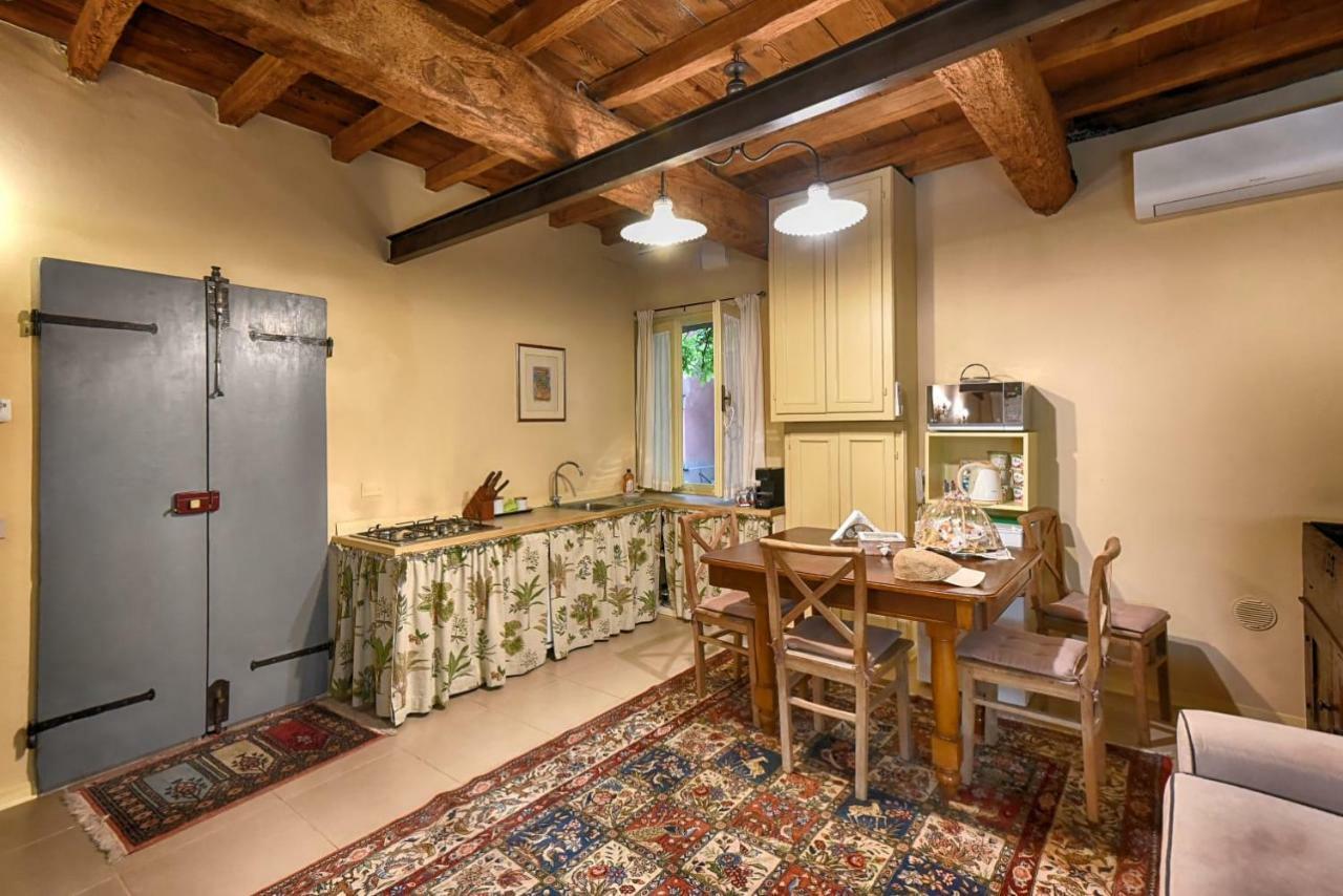 A Corte Padenna Apartment Ravenna Bagian luar foto
